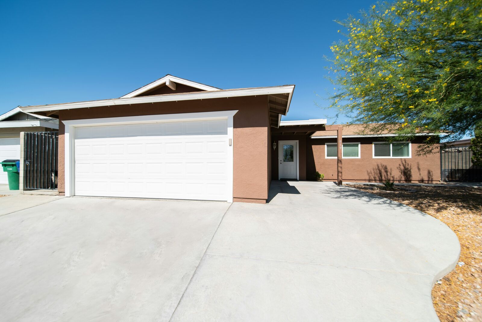 House washing — soft wash siding