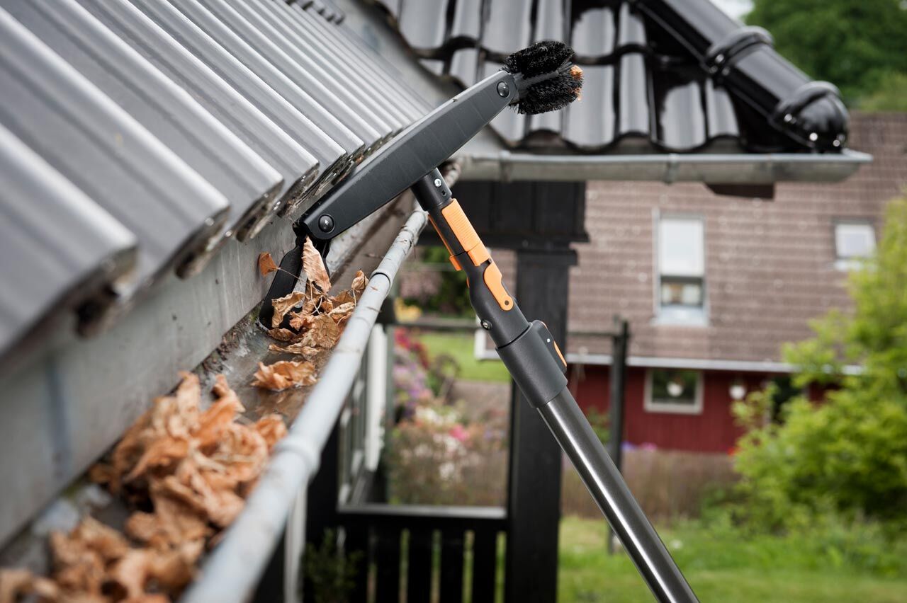 House washing — soft wash siding