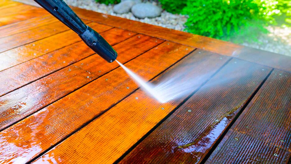 House washing — soft wash siding